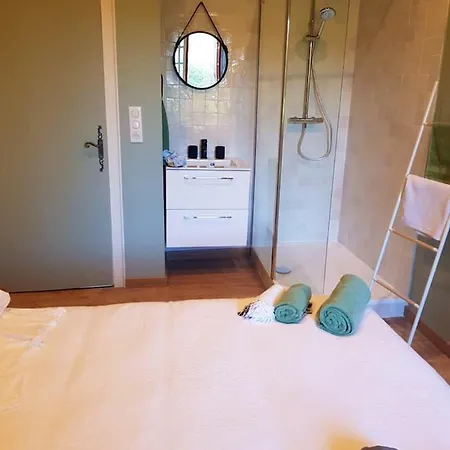 Villa De 4 Chambres A Saint Paul La Roche Avec Piscine Privee Jardin Clos Et Wifi Villa